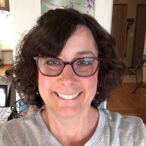 Meet your Posher, Lori